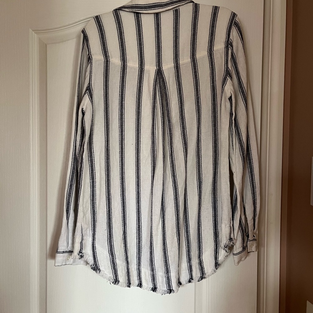 Anthropologie - Cloth & Stone White and Black Striped shirt - Picture 2 of 3